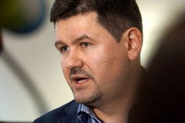 Крадіжка стільців, шпалер, прапорів і комп’ютерів – Цеголка викликали на допит.