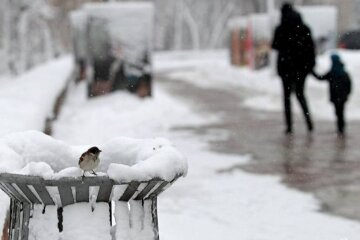 Штормове попередження: Україну накриє мокрий сніг, ожеледь та морози до -12°