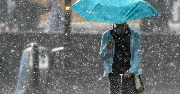 Дощі та вітер: у Києві очікується різке погіршення погоди