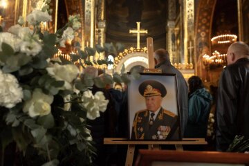 У Києві попрощались із першим Міністром внутрішніх справ України