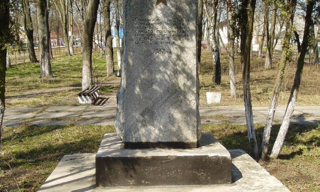 У Київській області планують демонтувати близько 20 радянських пам'ятників