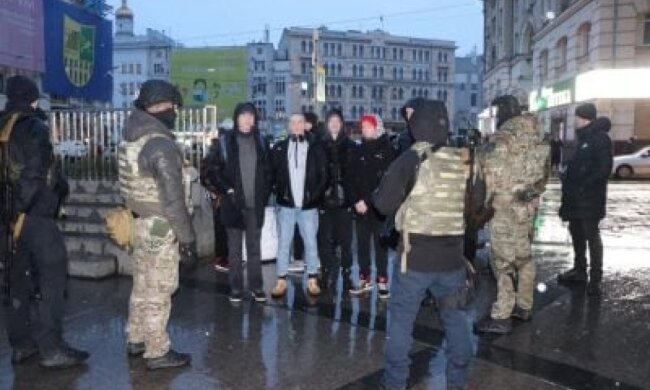 Масові бійки серед молоді: поліція затримує підлітків із “ПВК Редан” по Україні (відео)