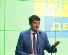 Разумков розповів, що передуватиме запуску ринку землі