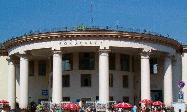 Вибух в столичному метро: що сталось