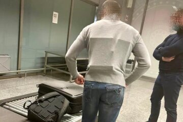 У “Борисполі” чоловік хотів пронести на собі шість телефонів IPhone