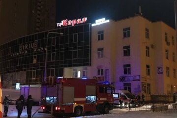 При пожежі в торговому центрі на Троєщині загинула людина