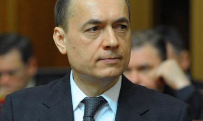 У Мартиненка назвали маніпуляцією заяву ЦПК про затягування передачі справи до АКС: “все за процедурою”