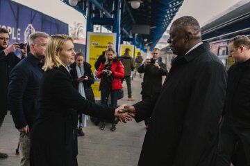 До Києва прибув голова Пентагону Ллойд Остін