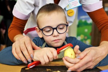 Життя без бар’єрів: у Києві запроваджують новий формат соціальної реабілітації для дітей та родин