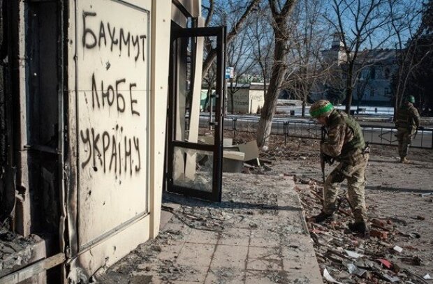 У Бахмуті тривають позиційні бої в міській забудові – Череватий