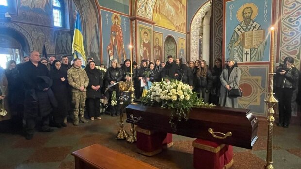 У Києві попрощались із загиблим військовим з Криму - Володимиром Раковим