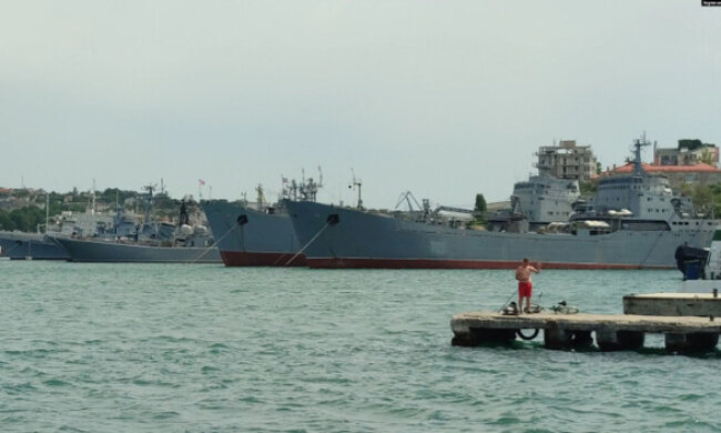 В Чорному морі в бойовій готовності на російських кораблях знаходиться 28 ракет “Калібр”