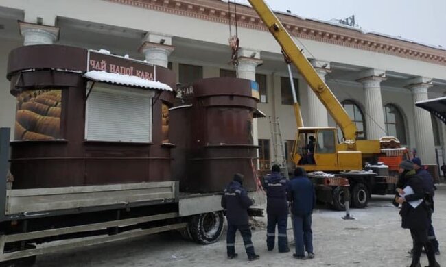 На Центральному вокзалі Києва ліквідують МАФи та наливайки