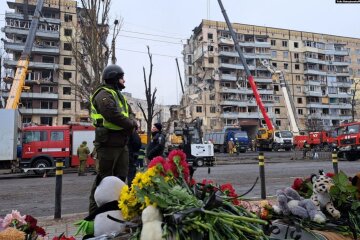 Унаслідок ракетного удару РФ по будинку в Дніпрі 17 осіб залишаються зниклими безвісти, 12 тіл і фрагментів тіл не впізнано