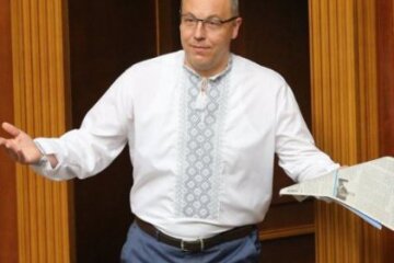 “Може, ще й за візитку Яроша відкриєте?” – мережі розлютила справа ДБР проти Парубія