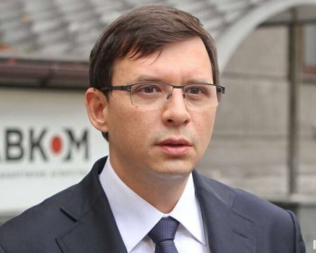 Політолог звинуватив Мураєва, який знаходиться під російськими санкціями, в обмані виборців