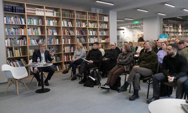 Енергонезалежні школи Києва: столиця інвестує в освіту попри блекаути