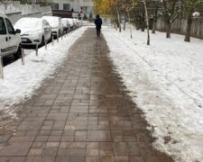 У Києві з’явилися тротуари з підігрівом