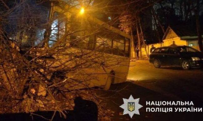 П’яний рейс до в’язниці: у Києві судитимуть гостя столиці за угон автобуса та серію ДТП