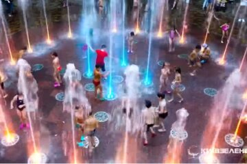 На радість дітям та дорослим: як працюють нові інтерактивні фонтани Києва (відео)