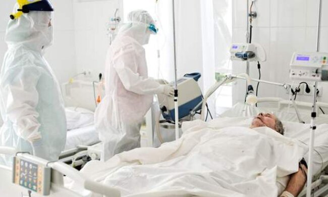 У київських лікарнях залишилося дуже мало ліжко-місць з киснем