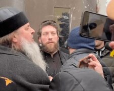 Духовенство УПЦ МП знову не впустило комісію Мінкульту до Києво-Печерської лаври (відео)