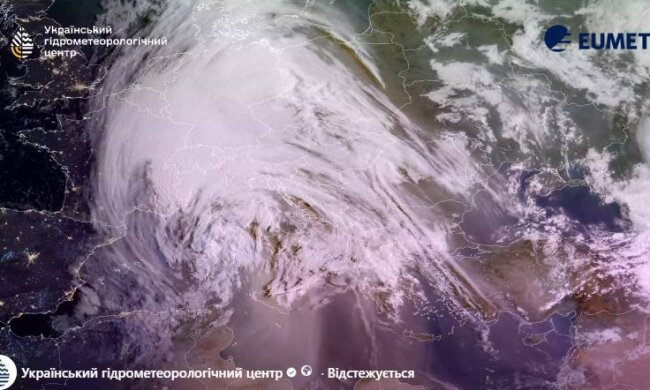 Пил із Сахари над Україною: чи варто готуватися до погіршення повітря