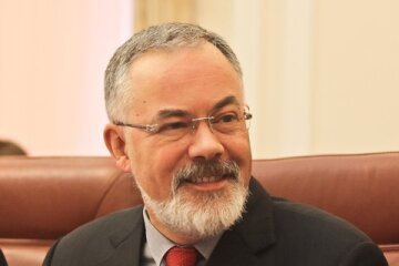 Нерухомість, земля та гроші: СБУ заарештувала майно Табачника на понад $2 млн