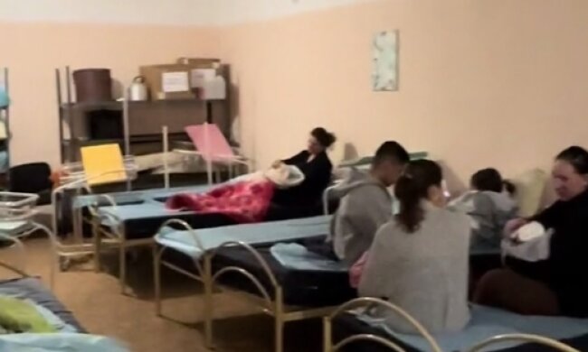 В одному з пологових будинків показали, як породіллі та молоді матусі перечікують тривогу в укритті
