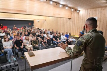 Понад 100 мешканців Київщини пішли на курс підготовки населення до нацспротиву