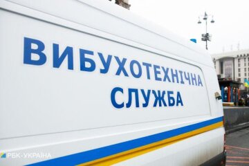 У Києві повідомили про мінування банку на вулиці Антоновича. На місці подій працює поліція