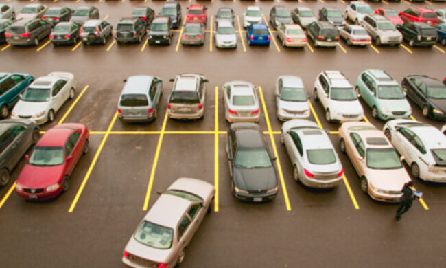 Як вирішити проблеми паркування у Києві. Світовий досвід