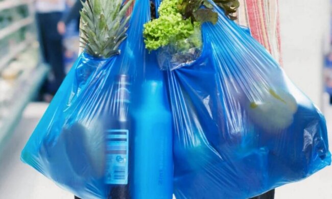 У Києві магазини ігнорують заборону одноразових пакетів