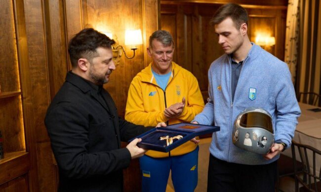 Орден Свободи за «шолом пам’яті»: Зеленський нагородив скелетоніста Гераскевича