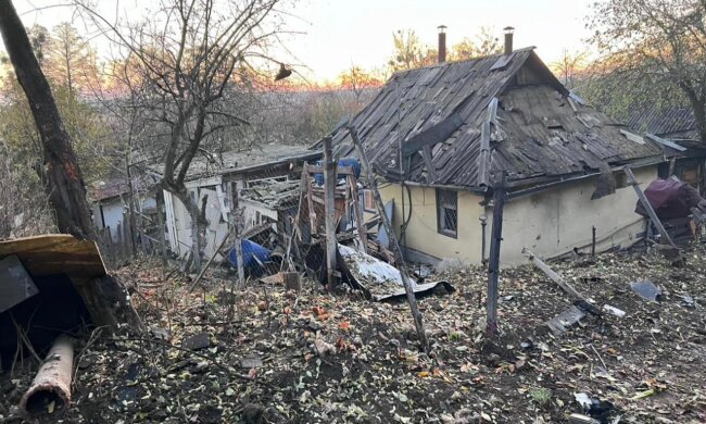 У Київській області пошкоджені чотири будинки внаслідок атаки безпілотників