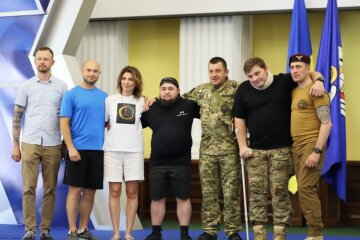 У столиці відкрили безкоштовну виставку картин, створених ветеранами ЗСУ під час реабілітації