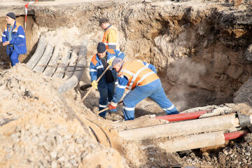 Київтеплоенерго обіцяє полагодити пошкоджений трубопровід на Саксаганського до кінця тижня