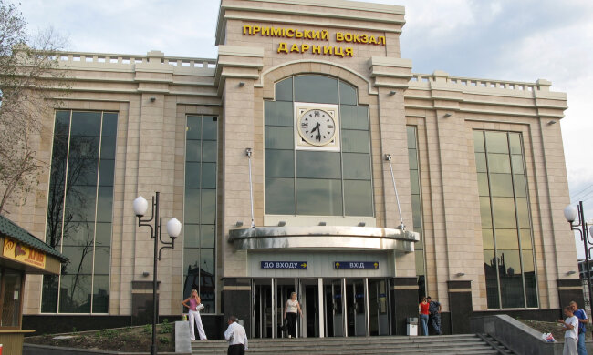 Житель Київщини «замінував» вокзал, бо його не пустили до каси без черги