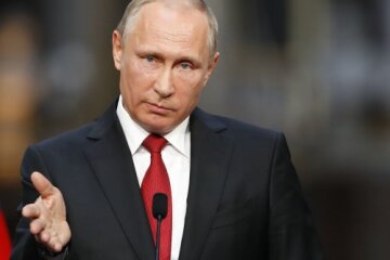 Путін обговорив Україну з Радбезом