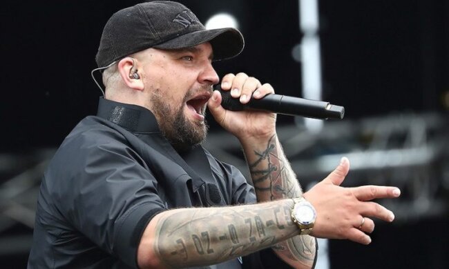 Реперу Басте в Києві нагадали, чий Крим (відео)