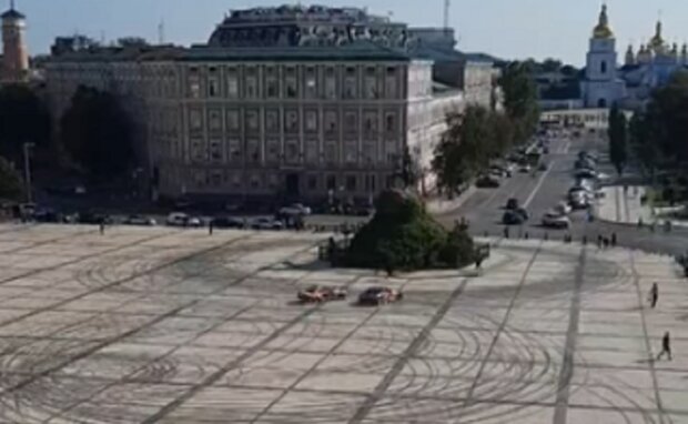 Незаконний дрифт авто на Софійській площі: “Софія Київська” не давала погодження на зйомки (відео)
