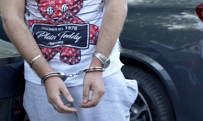 Іноземця, який замовив вбивство власника столичної клініки з метою заволодіння майном, затримано в Одесі