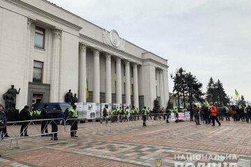 Поліція столиці в посиленому режимі: в центрі протестують аграрії, рух перекрито