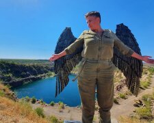 Ангел із темними крилами: Надія Савченко змінила імідж та сколихнула соцмережі (фото)