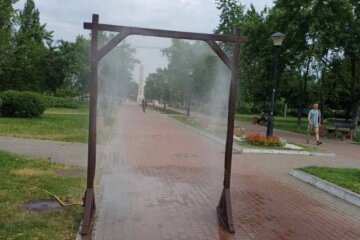 У столиці встановлять 19 рамок-розпилювачів води