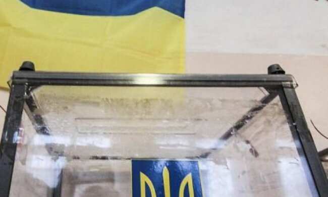 Вибори в Україні: повідомили про перші порушення