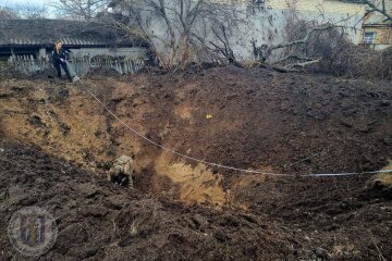 У Солом'янському районі уточнили, що падіння уламків ракет відбулось не на багатоповерхівку, а у приватний сектор