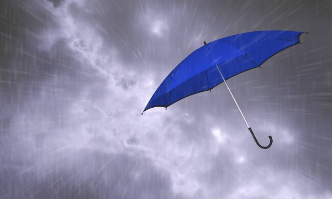 Київ затягло щільним туманом: до кінця тижня в столиці дощитиме