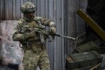 РФ розгортає “загороджувальні загони” для розстрілу своїх солдатів, які відступають – британська розвідка