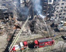 Масштабні руйнування та десятки постраждалих: Володимир Зеленський повідомив про наслідки ворожого обстрілу Києва